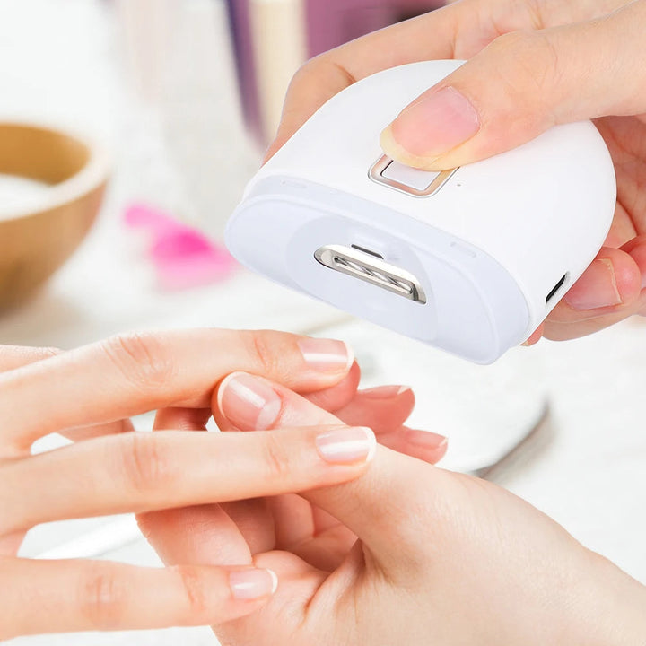 USB Nageltrimmer mit LED-Licht