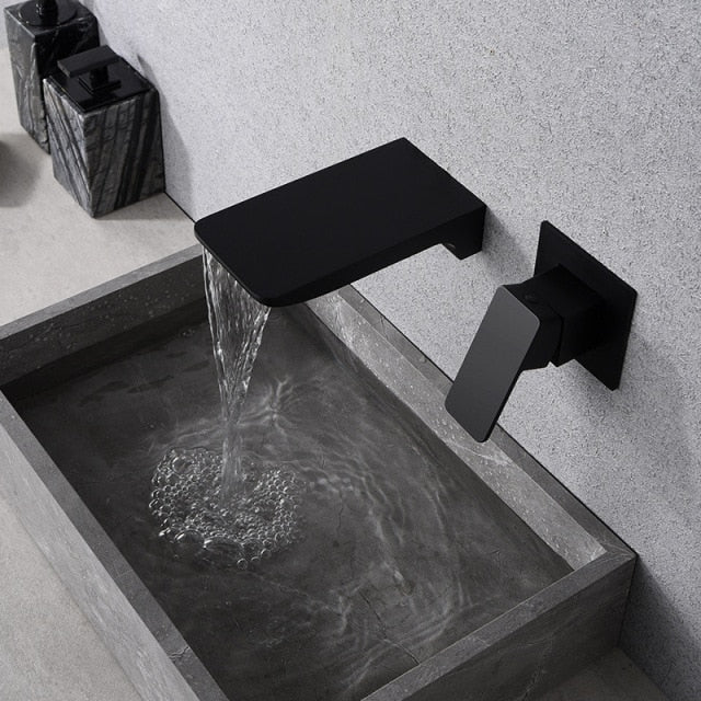 Moderner Wand-Wasserhahn